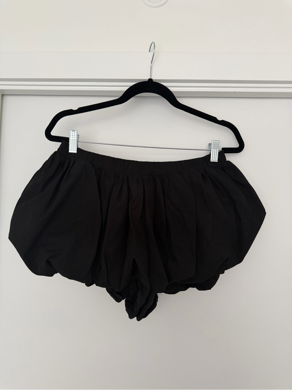 ARITZIA sunday best bubble shorts